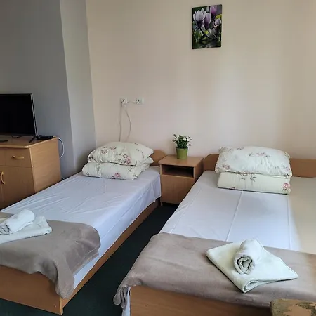 Pokoje Gościnne Tęcza-2